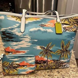 Coach tote with matching wristlet